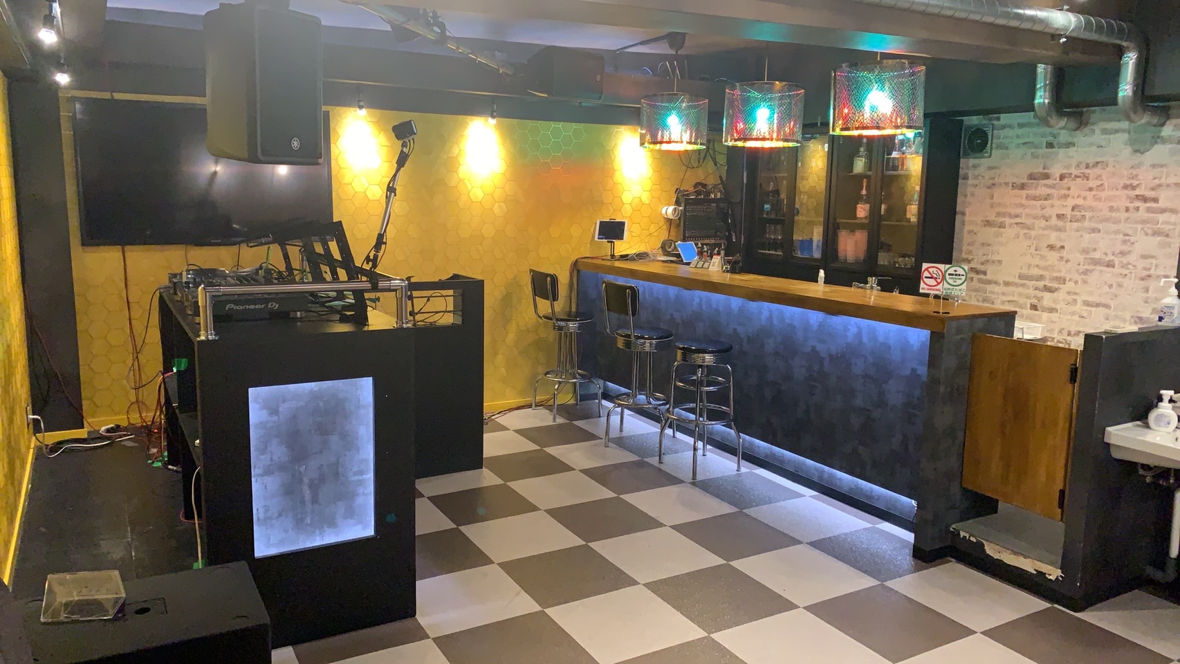 3F Bar counter
